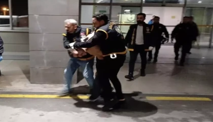 Kardeşini dövüp üzerine kaynar su döken ağabey ve babası tutuklandı